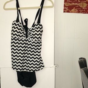 Aqua Marine chevron pattern one piece swim suit 12